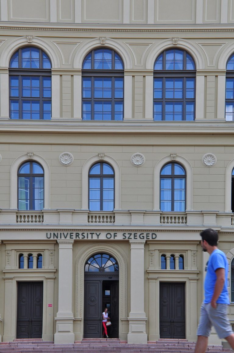Szeged Üniversitesi merkez binası